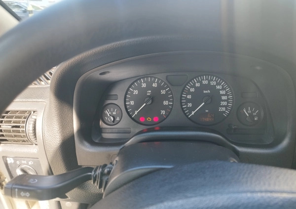 Opel Astra cena 4100 przebieg: 174900, rok produkcji 2004 z Wągrowiec małe 191